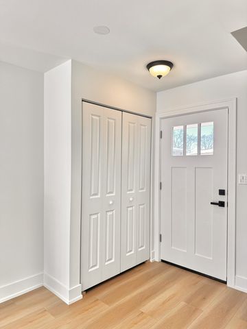 16465 Terry Lane, Oak Forest, IL 60452