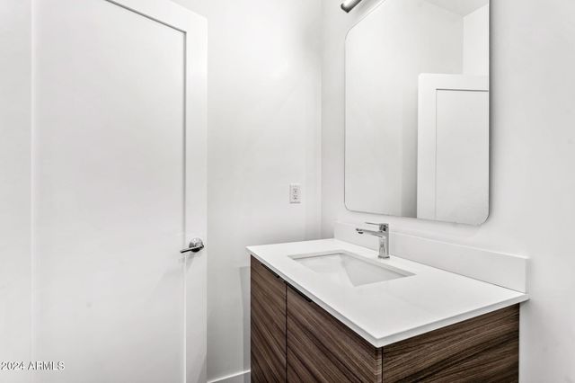 4220 N 32ND Street 4, Phoenix, AZ 85018