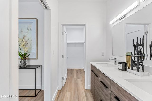 4220 N 32ND Street 4, Phoenix, AZ 85018