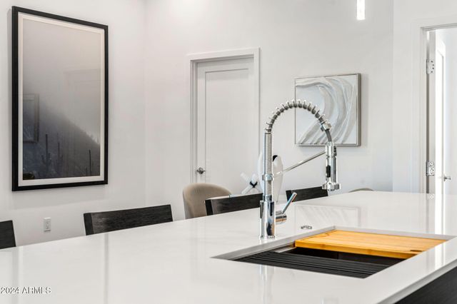 4220 N 32ND Street 4, Phoenix, AZ 85018