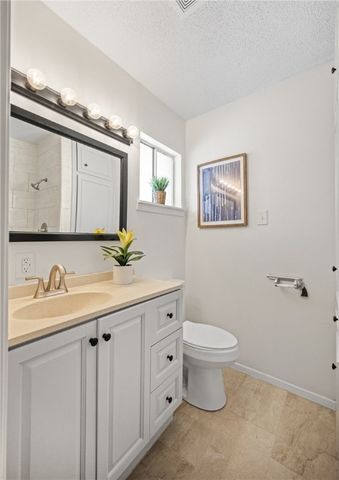 1713 Dallas St, Portland, TX 78374