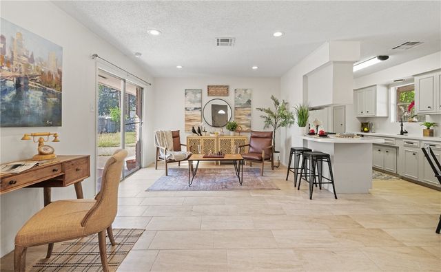 1713 Dallas St, Portland, TX 78374