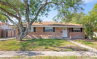 1713 Dallas St, Portland, TX 78374