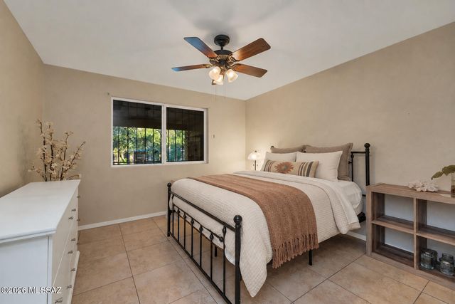 4792 N Vía Entrada, Tucson, AZ 85718