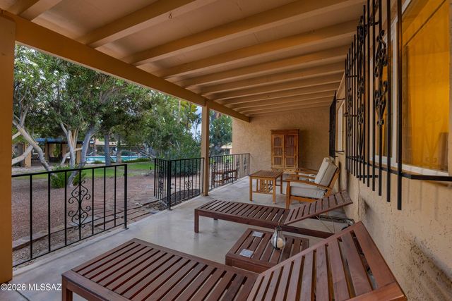 4792 N Vía Entrada, Tucson, AZ 85718