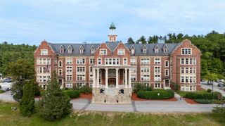 15 Mount Saint Marys Way Apt 101, Hooksett, NH 03106
