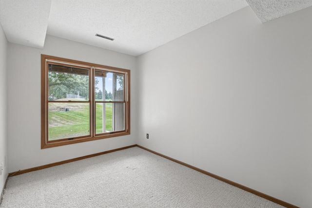 14307 Bedford Drive, Eden Prairie, MN 55346