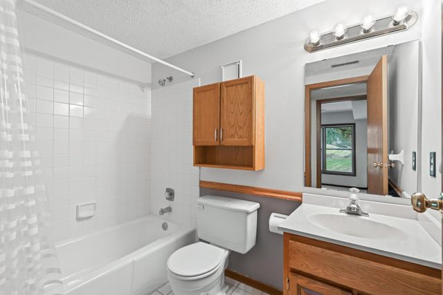 14307 Bedford Drive, Eden Prairie, MN 55346