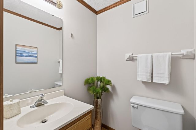 14307 Bedford Drive, Eden Prairie, MN 55346