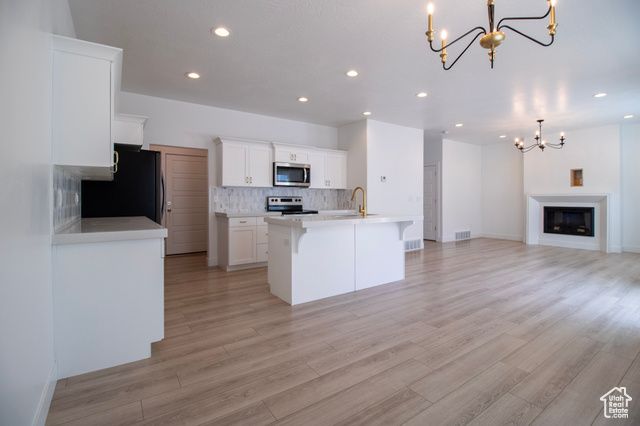 422 E 360 N, Vineyard, UT 84059