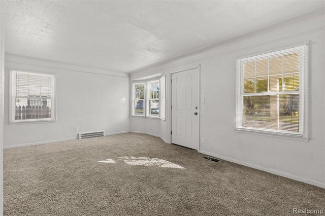 8203 Brace Street, Detroit, MI 48228