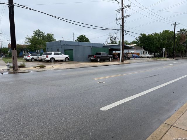 702 Roosevelt, San Antonio, TX 78210