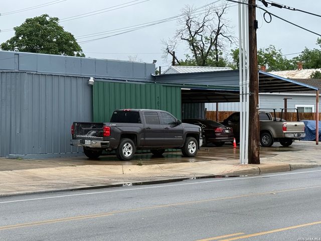 702 Roosevelt, San Antonio, TX 78210