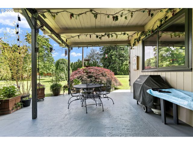 1295 BETTY Ln, Eugene, OR 97404