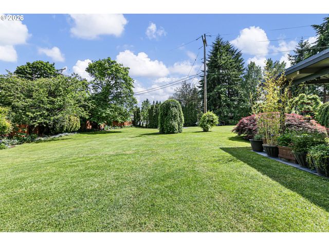 1295 BETTY Ln, Eugene, OR 97404