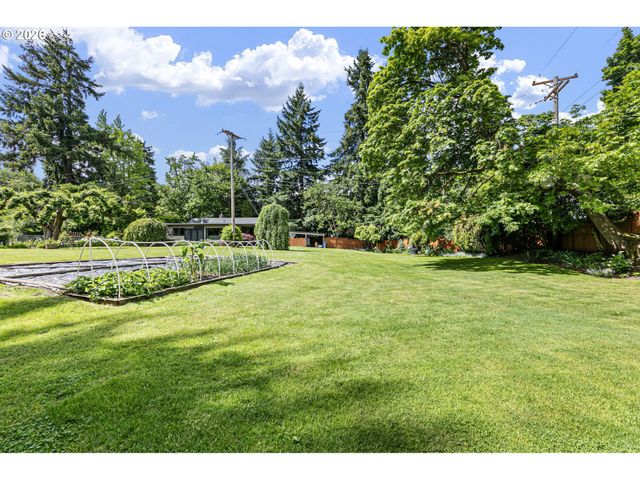 1295 BETTY Ln, Eugene, OR 97404