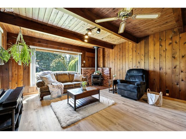 1295 BETTY Ln, Eugene, OR 97404