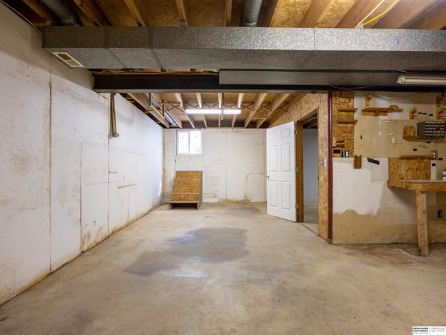 12105 144th Street, Louisville, NE 68037