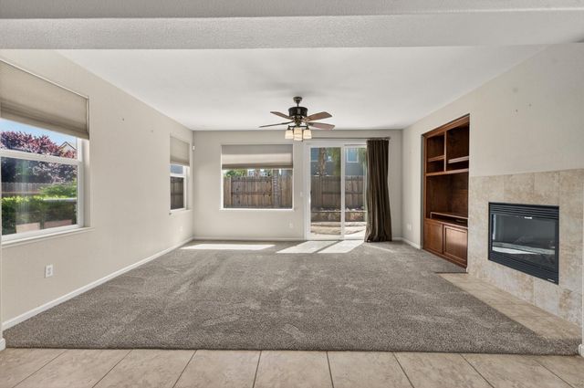 5708 Claudied Way, Elk Grove, CA 95757