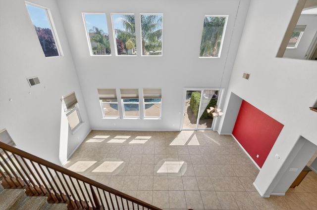 5708 Claudied Way, Elk Grove, CA 95757