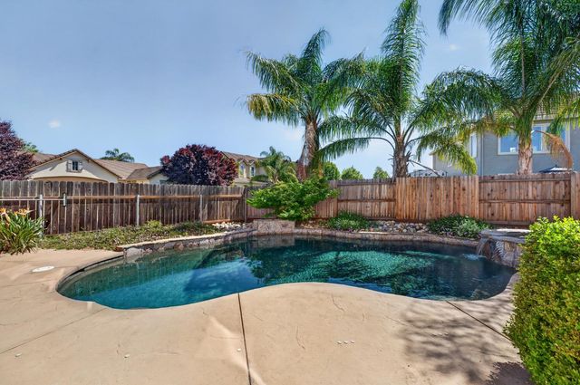 5708 Claudied Way, Elk Grove, CA 95757