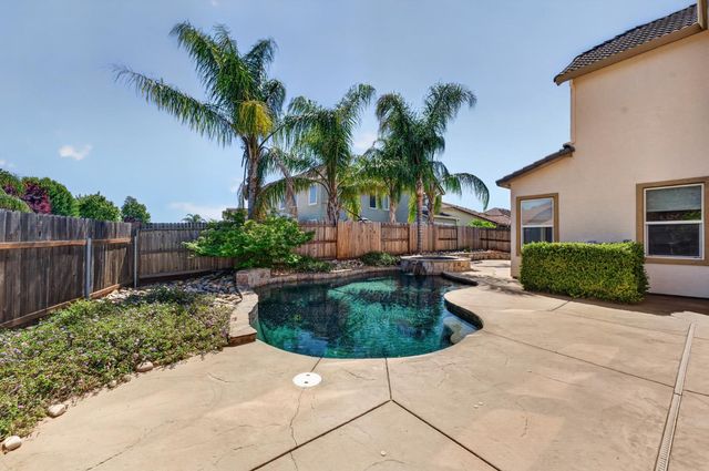 5708 Claudied Way, Elk Grove, CA 95757