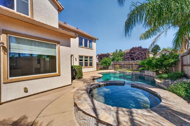 5708 Claudied Way, Elk Grove, CA 95757