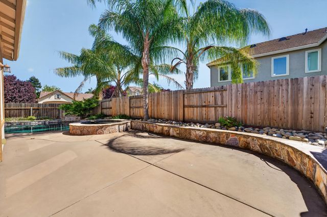 5708 Claudied Way, Elk Grove, CA 95757