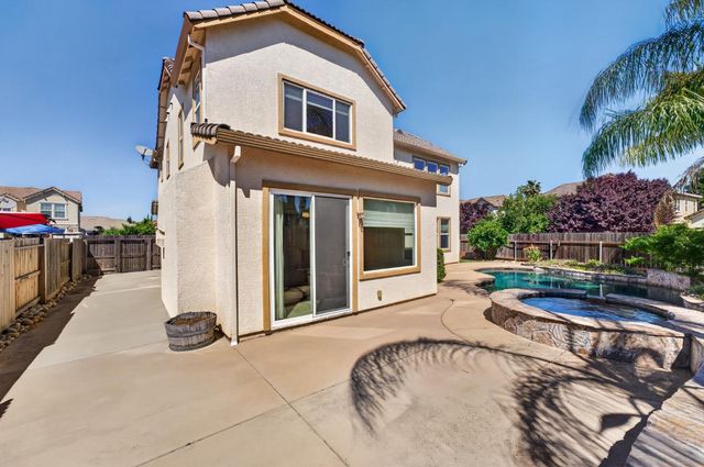 5708 Claudied Way, Elk Grove, CA 95757