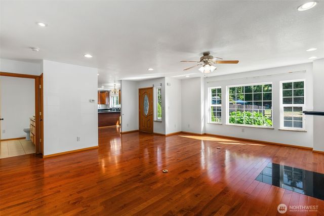 7713 Greenridge Loop SW, Olympia, WA 98512