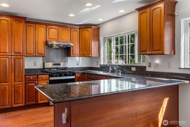 7713 Greenridge Loop SW, Olympia, WA 98512