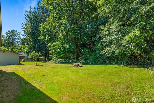 7713 Greenridge Loop SW, Olympia, WA 98512