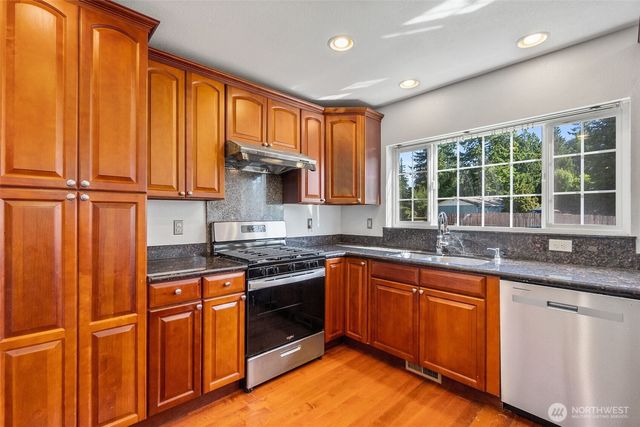 7713 Greenridge Loop SW, Olympia, WA 98512