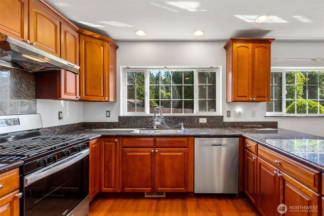 7713 Greenridge Loop SW, Olympia, WA 98512