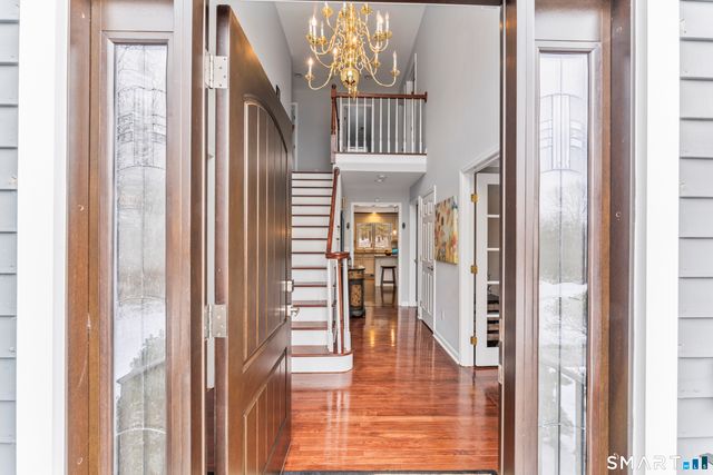 32 Yogananda Street, Newtown, CT 06482