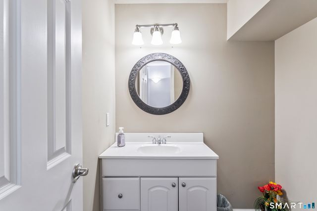 32 Yogananda Street, Newtown, CT 06482