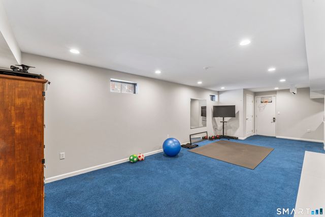 32 Yogananda Street, Newtown, CT 06482