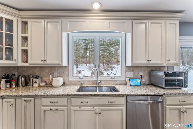 32 Yogananda Street, Newtown, CT 06482