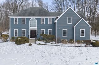 32 Yogananda Street, Newtown, CT 06482