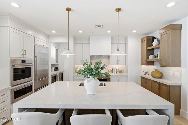 1360 S MULBERRY Street, Gilbert, AZ 85296