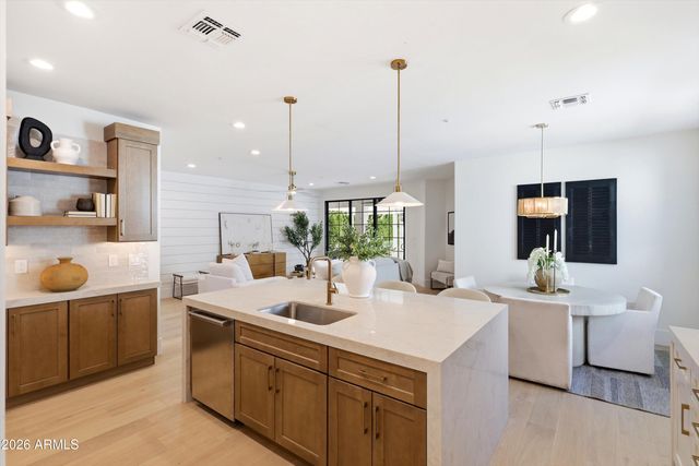 1360 S MULBERRY Street, Gilbert, AZ 85296