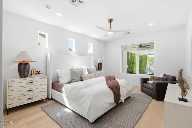 1360 S MULBERRY Street, Gilbert, AZ 85296