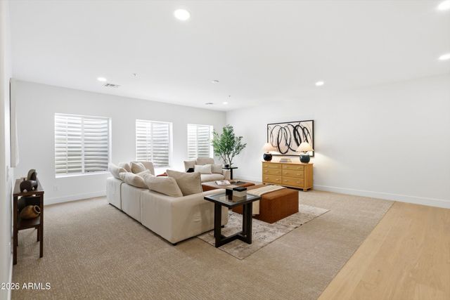 1360 S MULBERRY Street, Gilbert, AZ 85296