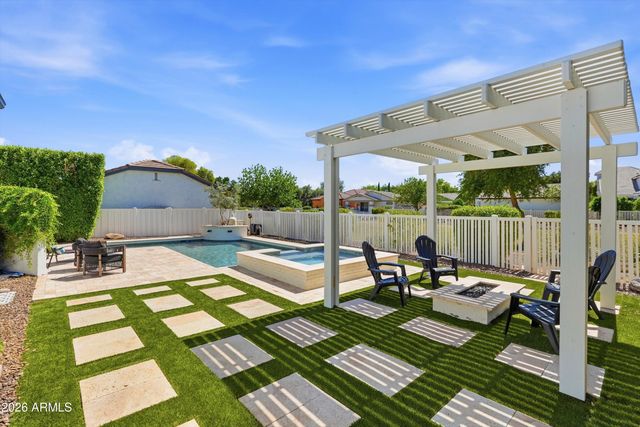 1360 S MULBERRY Street, Gilbert, AZ 85296