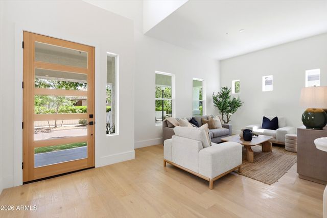 1360 S MULBERRY Street, Gilbert, AZ 85296