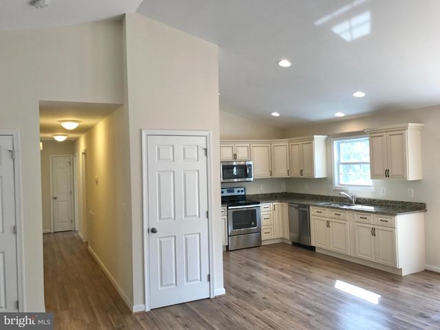 1730 HIGH TOP RD, Linden, VA 22642