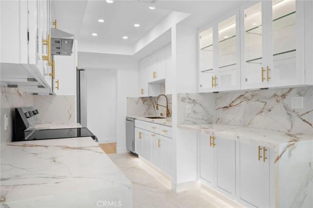 1401 Valley View Road 329, Glendale, CA 91202