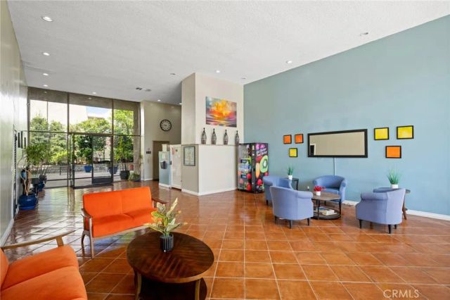 1401 Valley View Road 329, Glendale, CA 91202