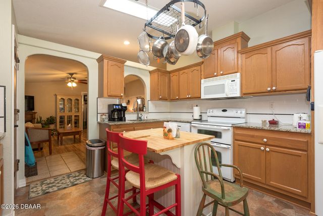 1142 Coquina Bluff, Daytona Beach, FL 32117