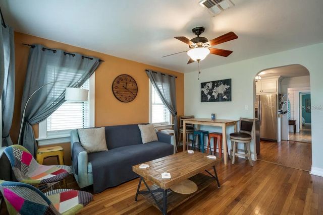 1501 29TH AVENUE N, St Petersburg, FL 33704